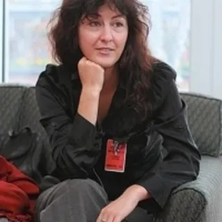 Лара Вапняр