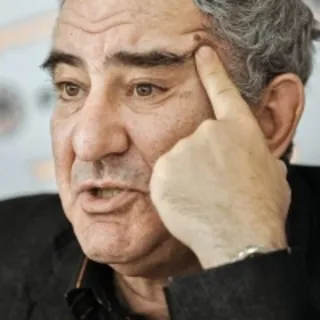 Михаил Казиник